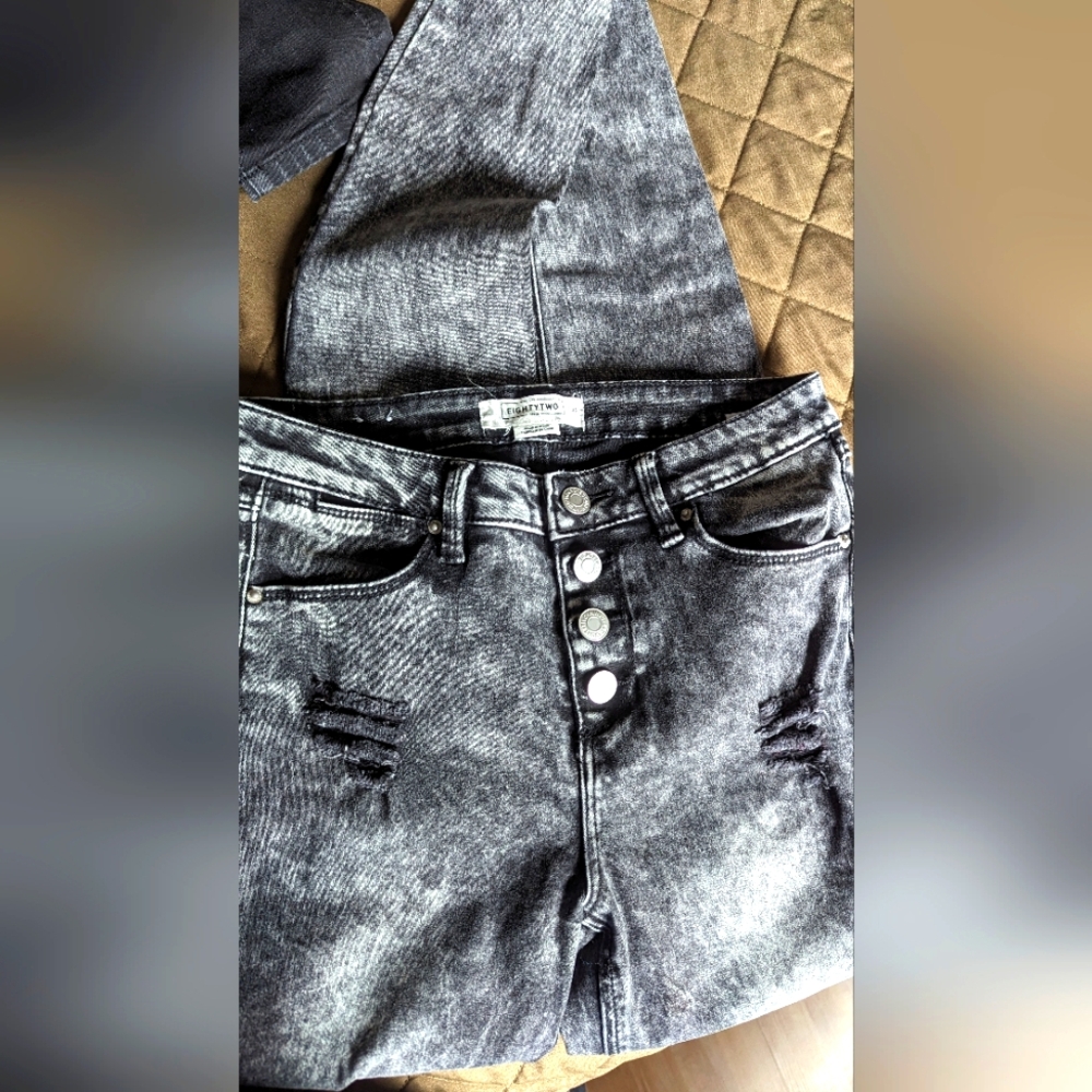 Distressed Black Skinny Jeans
